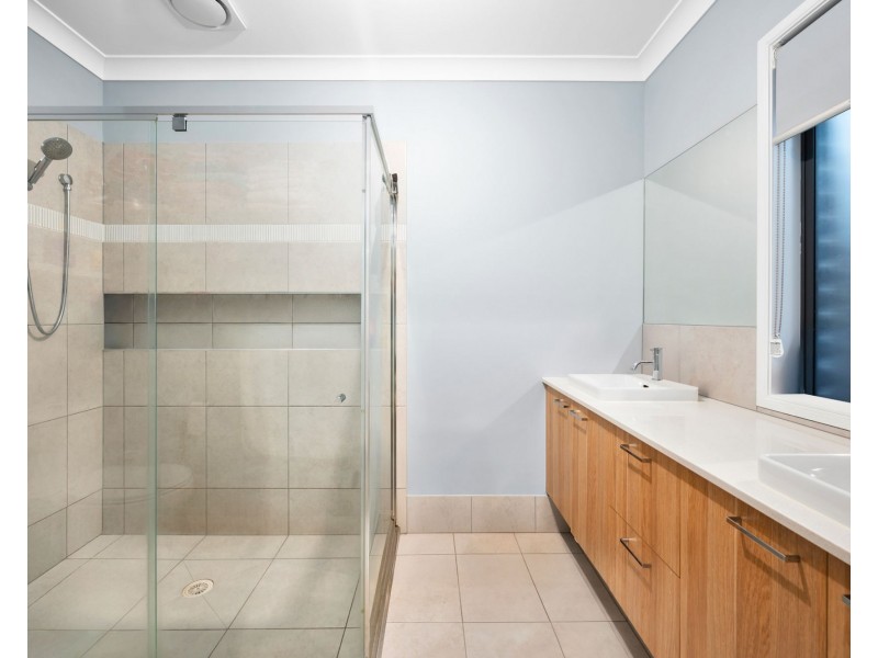 6 Veridian Road, Greenbank QLD 4124