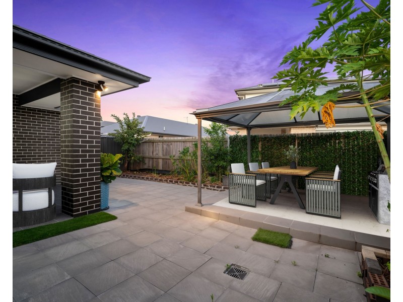 6 Veridian Road, Greenbank QLD 4124