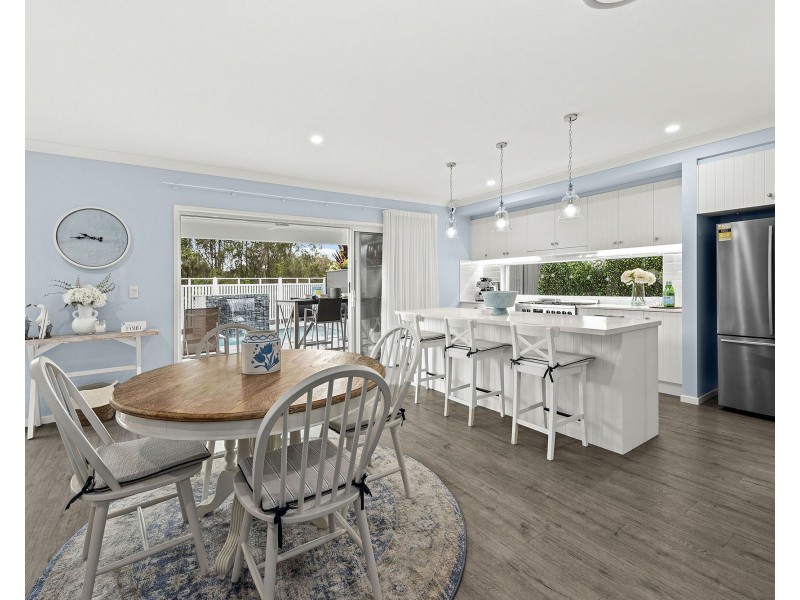 25 Arbor Terrace, Wellington Point QLD 4160