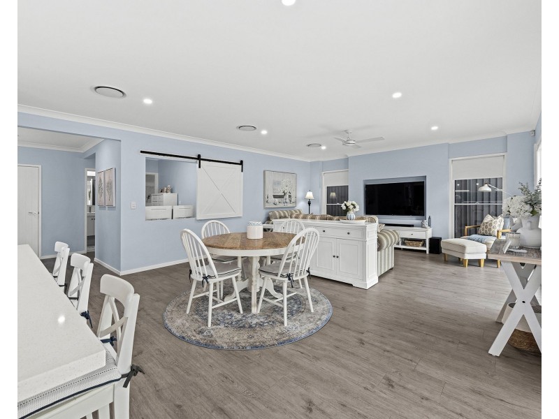 25 Arbor Terrace, Wellington Point QLD 4160