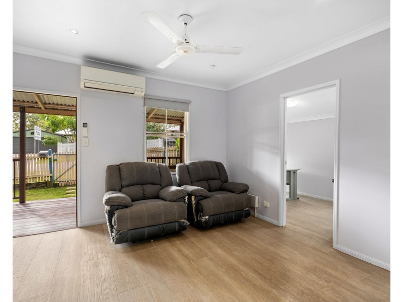33 Alice Street, Blackstone QLD 4304