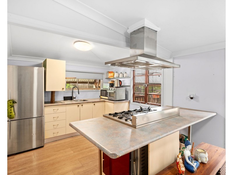 33 Alice Street, Blackstone QLD 4304