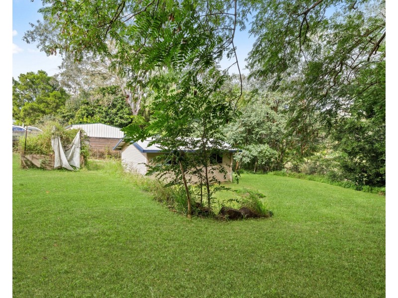 33 Alice Street, Blackstone QLD 4304