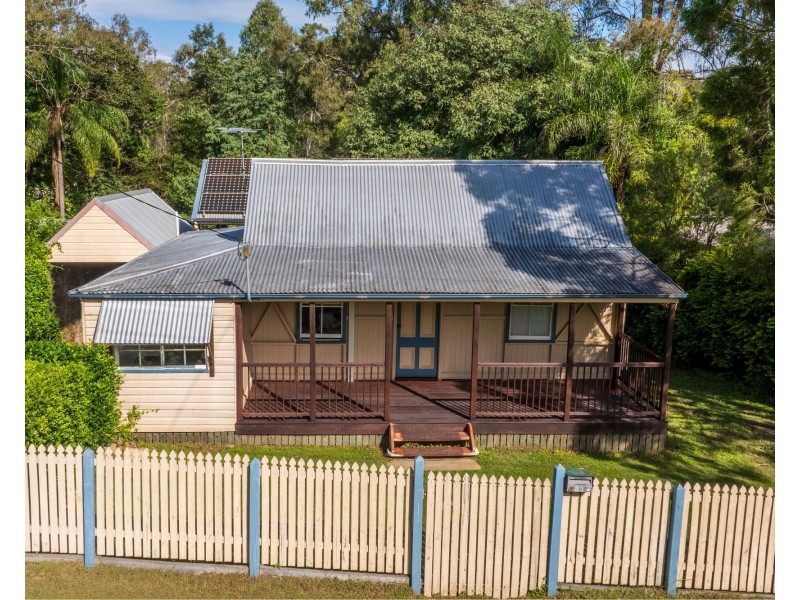 33 Alice Street, Blackstone QLD 4304