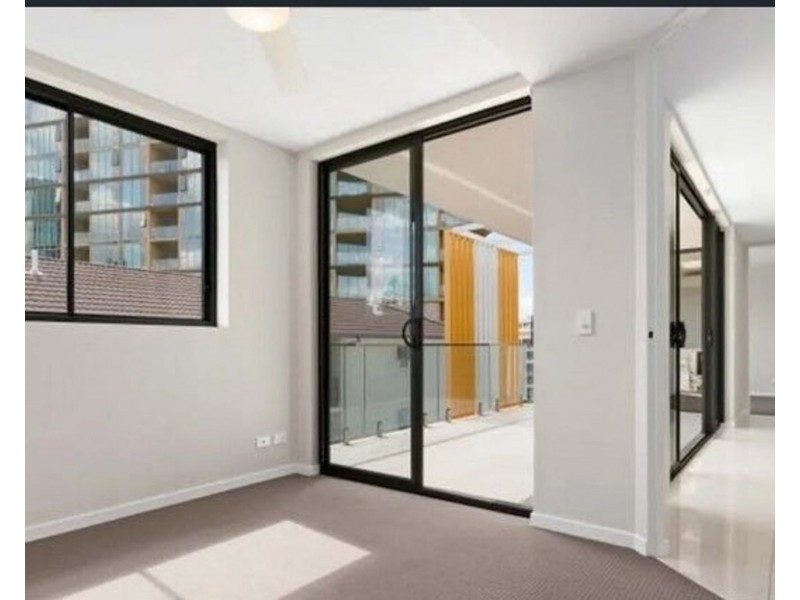 11/450 Main Street, Kangaroo Point QLD 4169