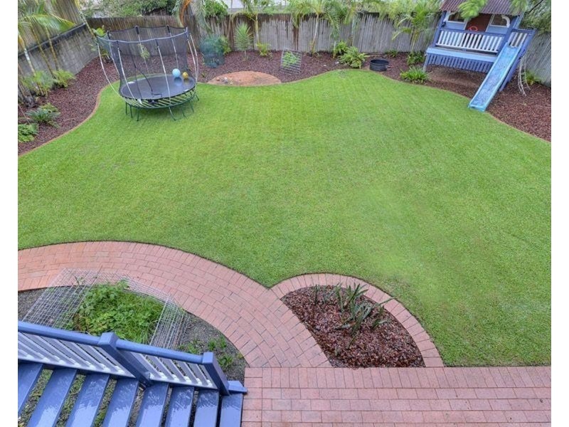 10 Fifth Ave, Coorparoo QLD 4151