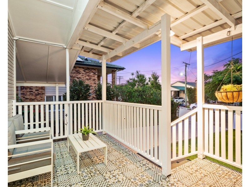 12 Bonniebrae Street, Wynnum West QLD 4178