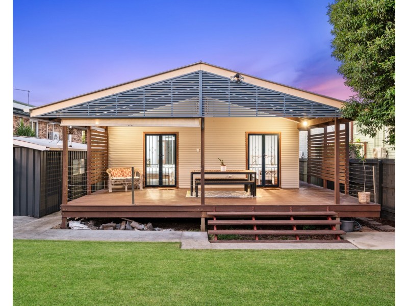 12 Bonniebrae Street, Wynnum West QLD 4178
