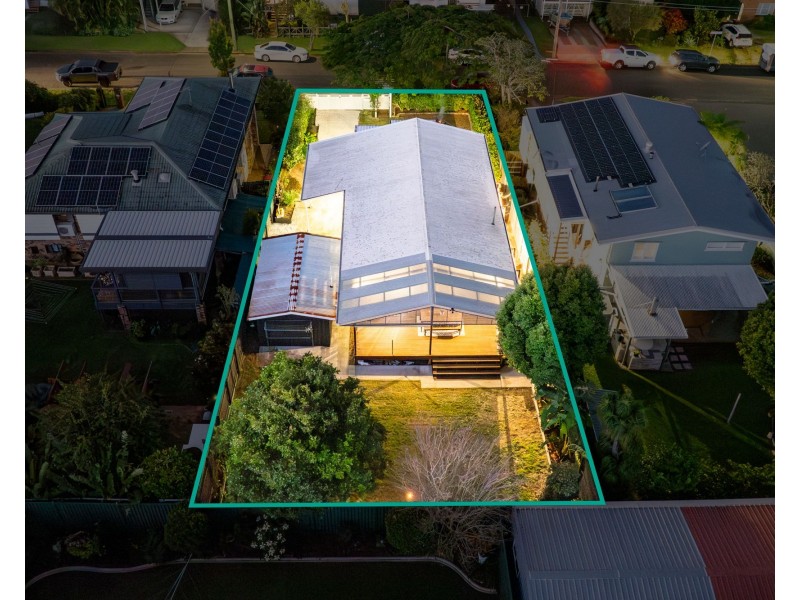 12 Bonniebrae Street, Wynnum West QLD 4178
