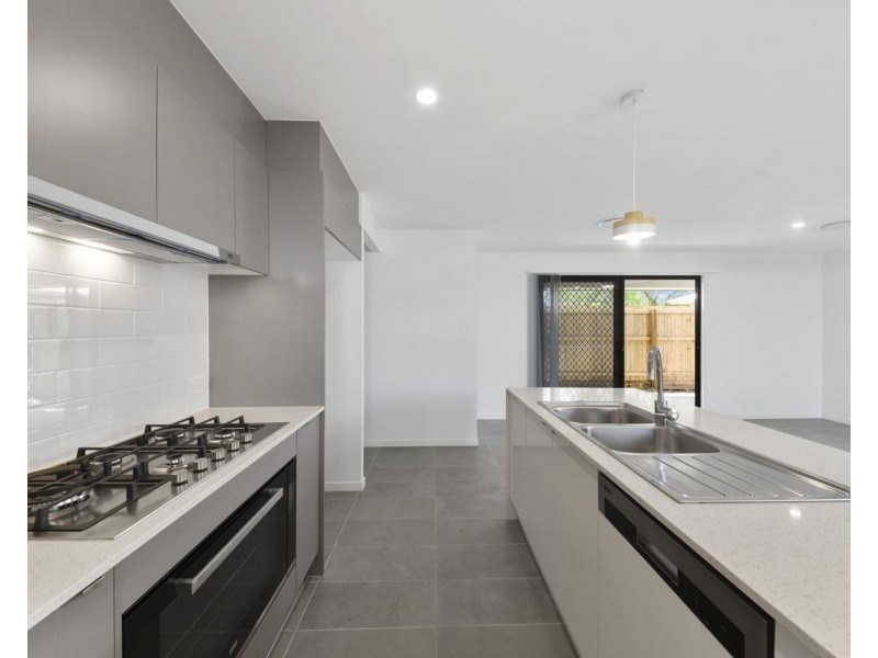 19 Keary Place, Ripley QLD 4306