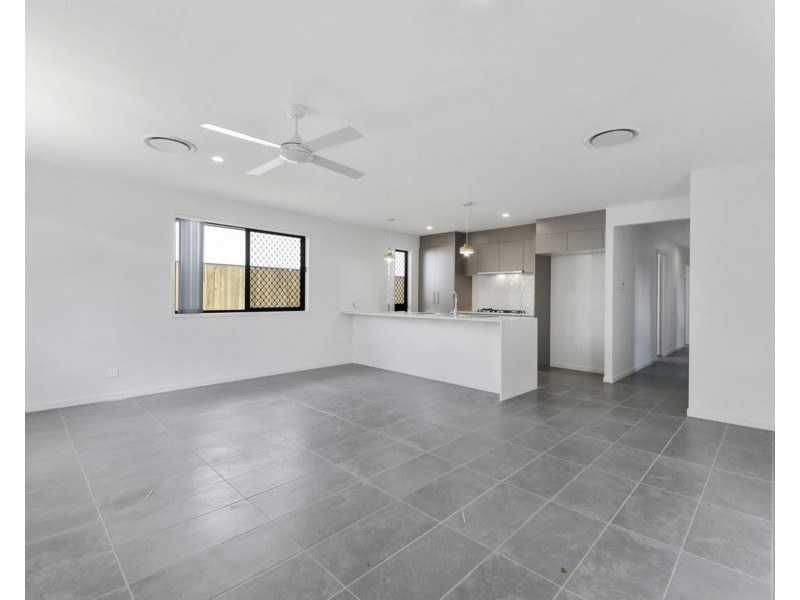 19 Keary Place, Ripley QLD 4306