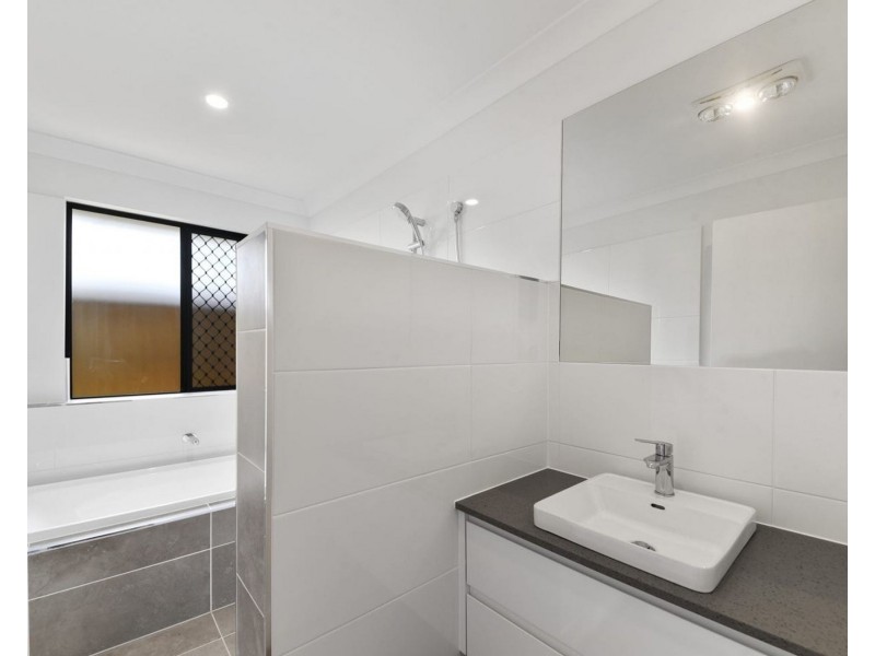 19 Keary Place, Ripley QLD 4306