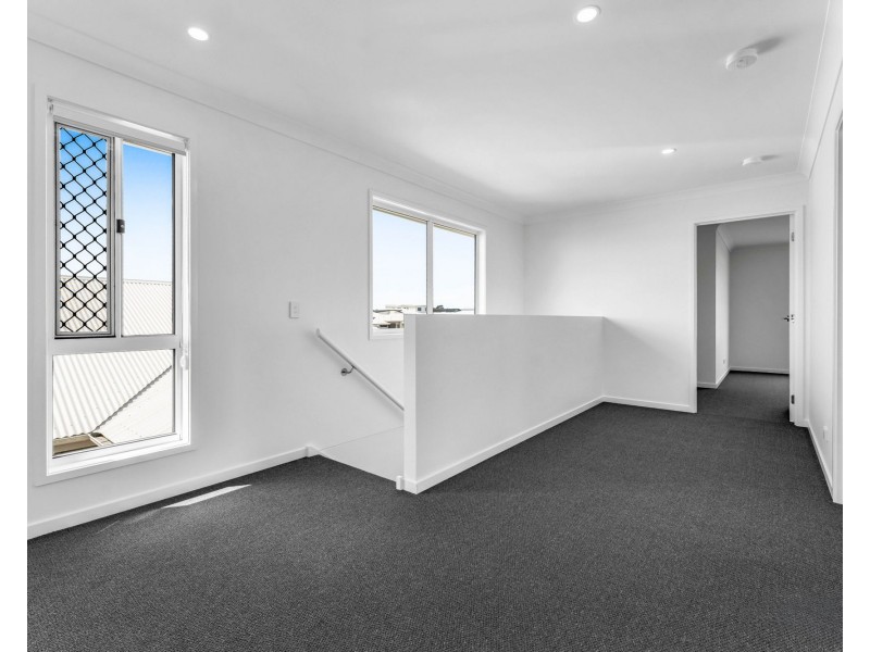 12 Alpine Street, Redland Bay QLD 4165