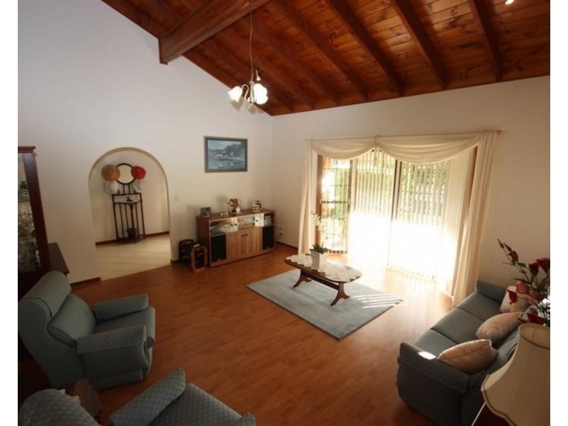 41 Briarwood St, Carindale QLD 4152