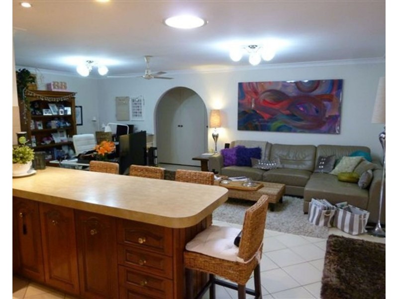 41 Briarwood St, Carindale QLD 4152