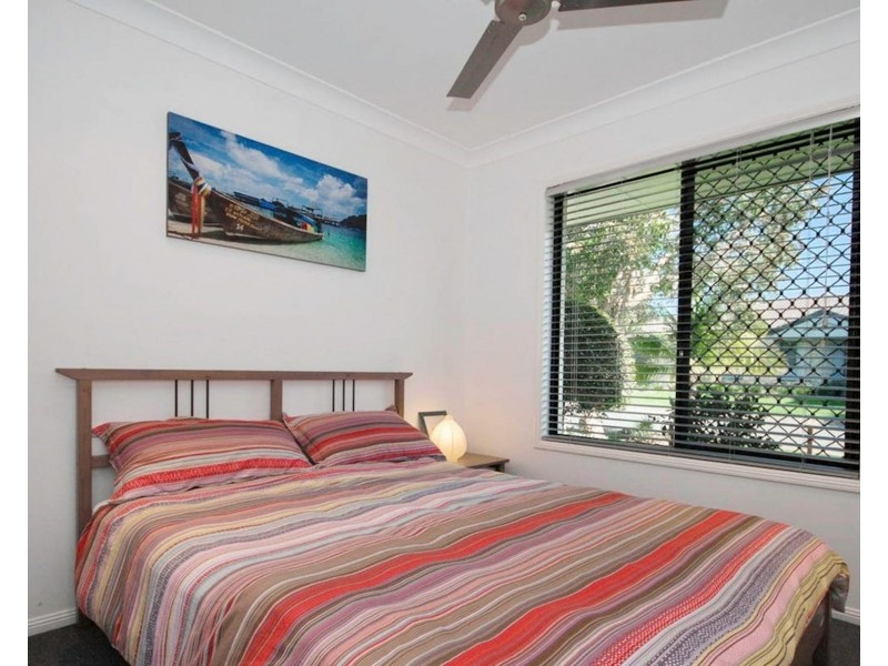 8 Wirra Circuit, Wynnum West QLD 4178