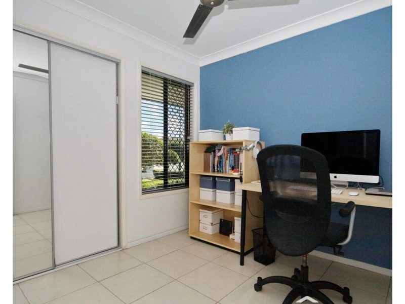 8 Wirra Circuit, Wynnum West QLD 4178