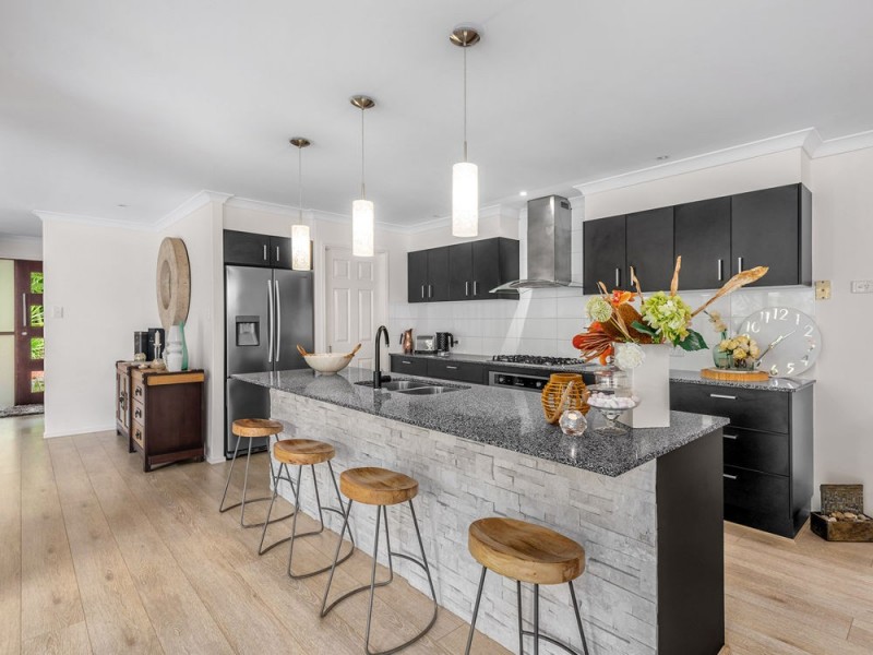 15 Ladbroke Close, Carseldine QLD 4034