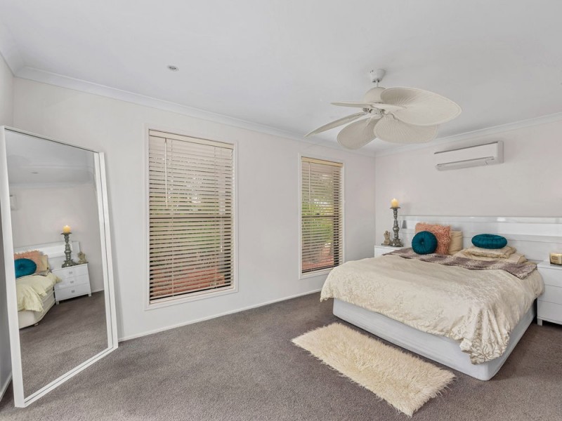 15 Ladbroke Close, Carseldine QLD 4034