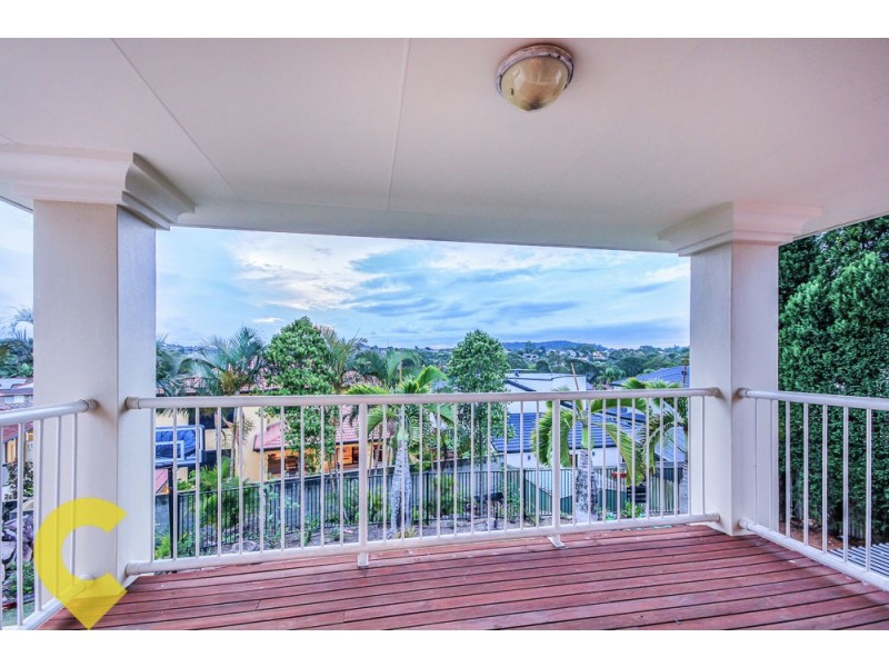 8 Oppermann Place, Carindale QLD 4152