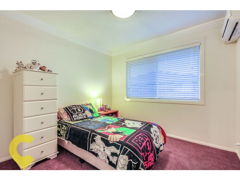 8 Oppermann Place, Carindale QLD 4152