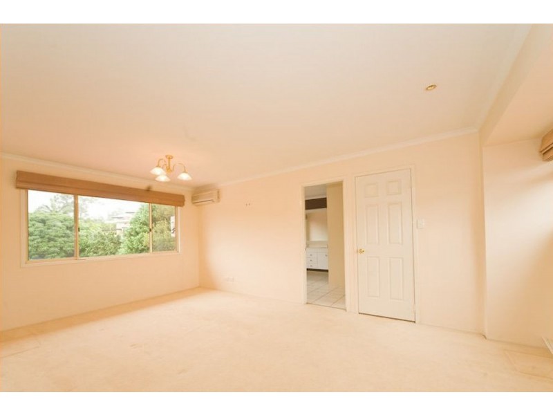 2 Sommerville Place, Chermside West QLD 4032