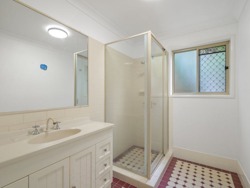 39 Solar Street, Coorparoo QLD 4151