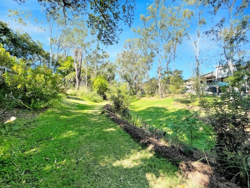 39 Solar Street, Coorparoo QLD 4151