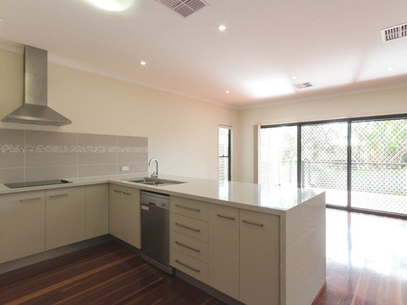 54 Wyena Street, Camp Hill QLD 4152