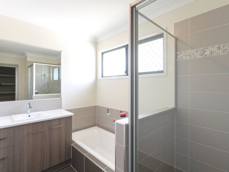 54 Wyena Street, Camp Hill QLD 4152