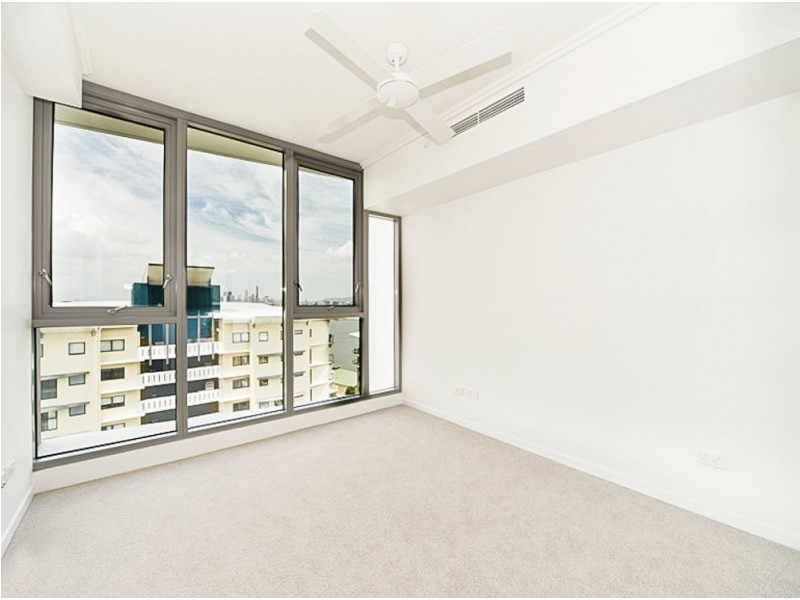 11210/8 Harbour Road, Hamilton QLD 4007