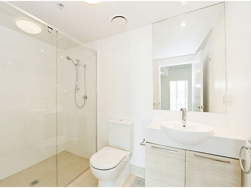 11210/8 Harbour Road, Hamilton QLD 4007