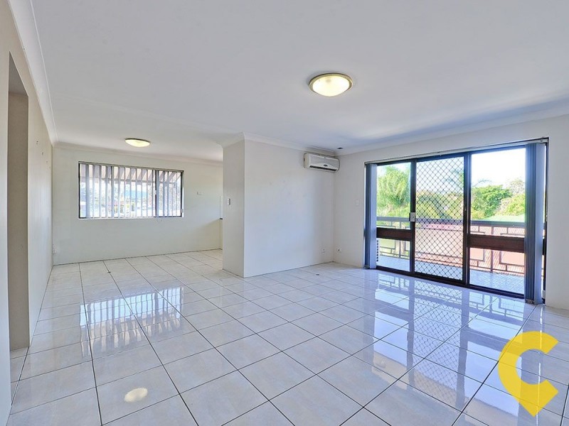4/17 Logan Street, Greenslopes QLD 4120
