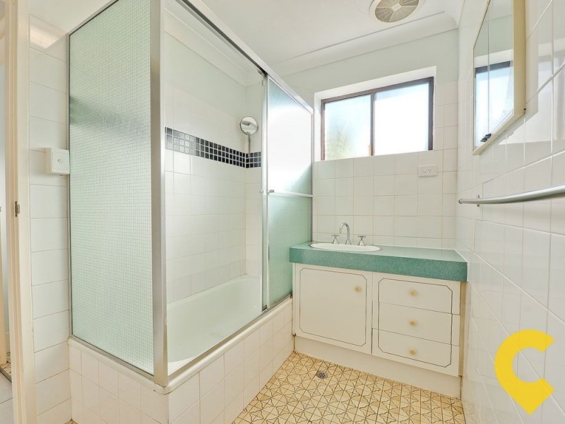 4/17 Logan Street, Greenslopes QLD 4120