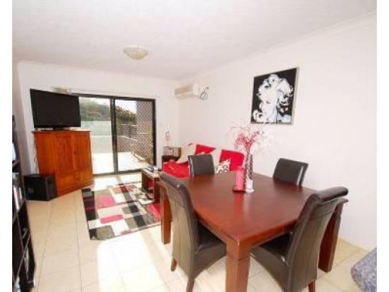 2/93 Waminda Street, Morningside QLD 4170