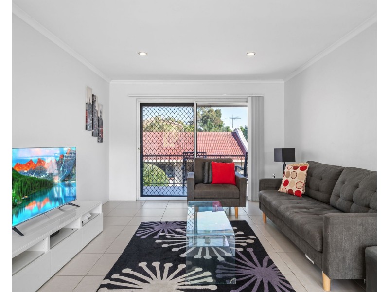 4/58 Douglas Street, Greenslopes QLD 4120