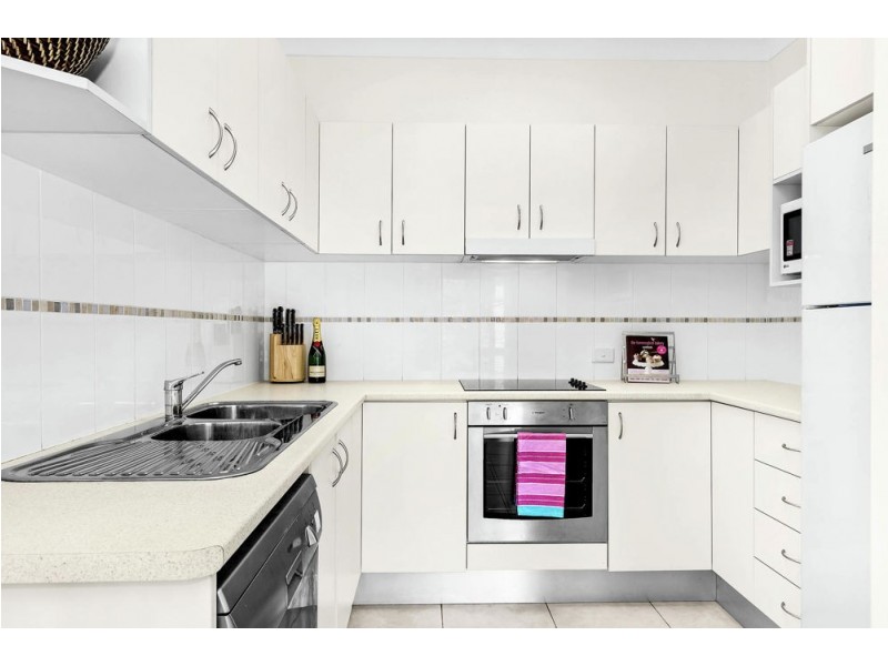 9/15 Whitmore Street, Taringa QLD 4068