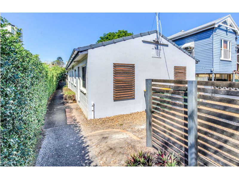 2/21 Balowrie Street, Hamilton QLD 4007