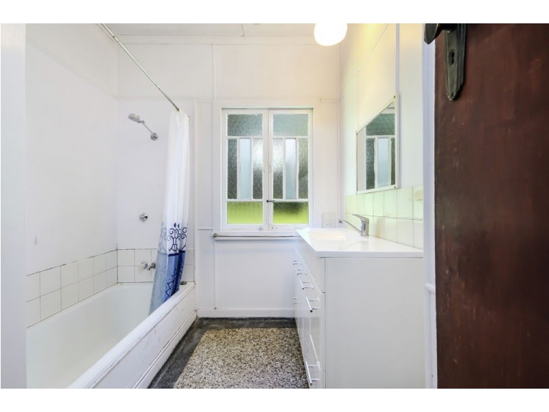 19 Laura Street, Tarragindi QLD 4121