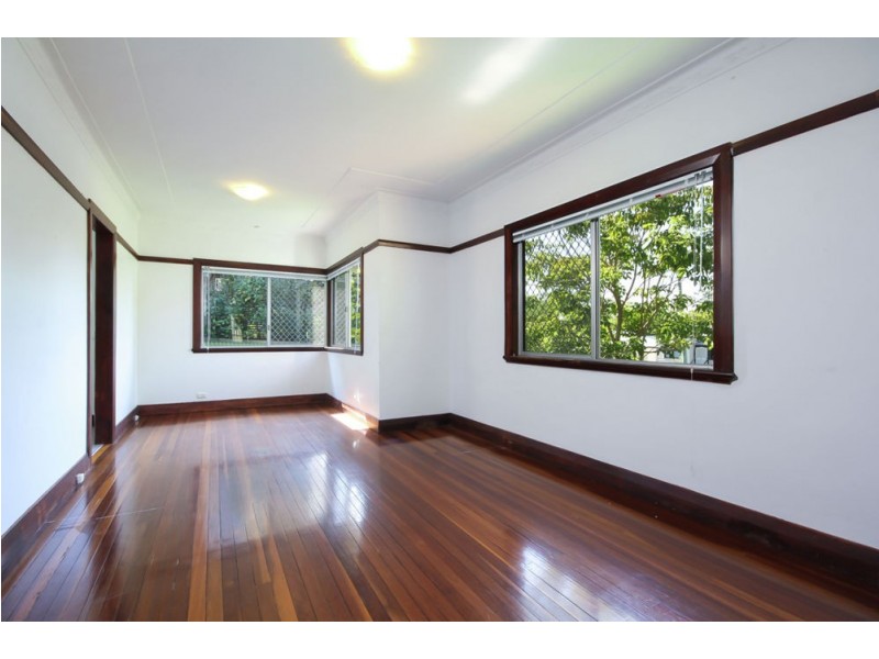 19 Laura Street, Tarragindi QLD 4121