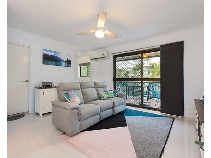 4/84 Victoria Terrace, Greenslopes QLD 4120