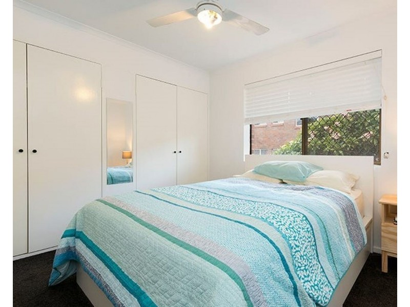 4/84 Victoria Terrace, Greenslopes QLD 4120