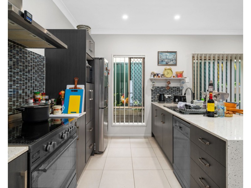 30 Cradock Street, Holland Park QLD 4121