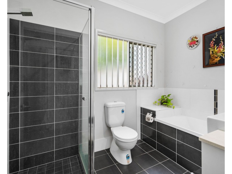 30 Cradock Street, Holland Park QLD 4121