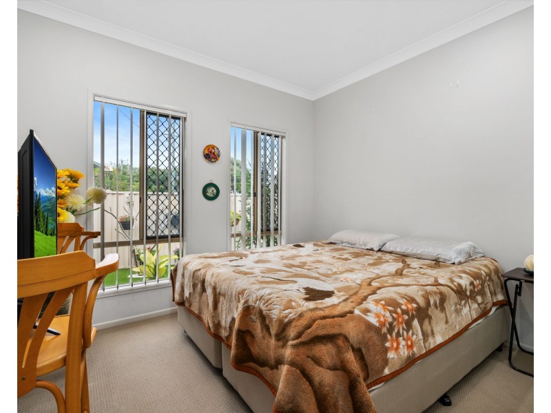 30 Cradock Street, Holland Park QLD 4121