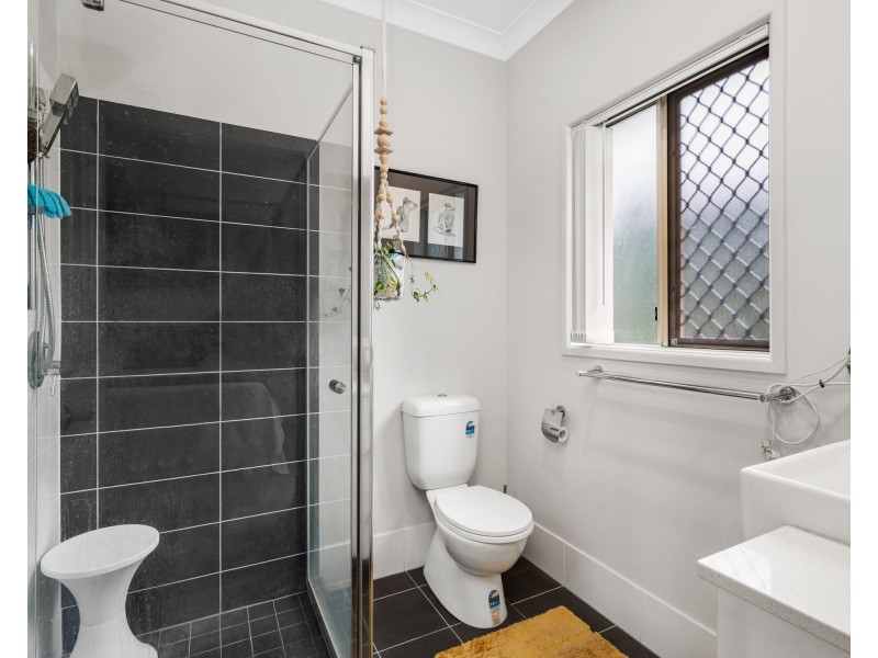 30 Cradock Street, Holland Park QLD 4121