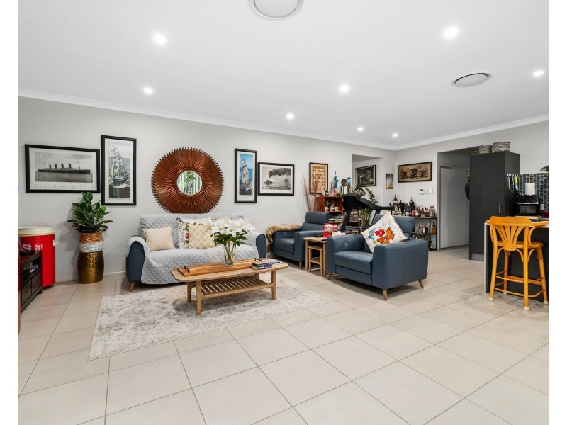 30 Cradock Street, Holland Park QLD 4121