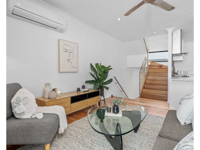 3/34 Waratah Avenue, Carina QLD 4152