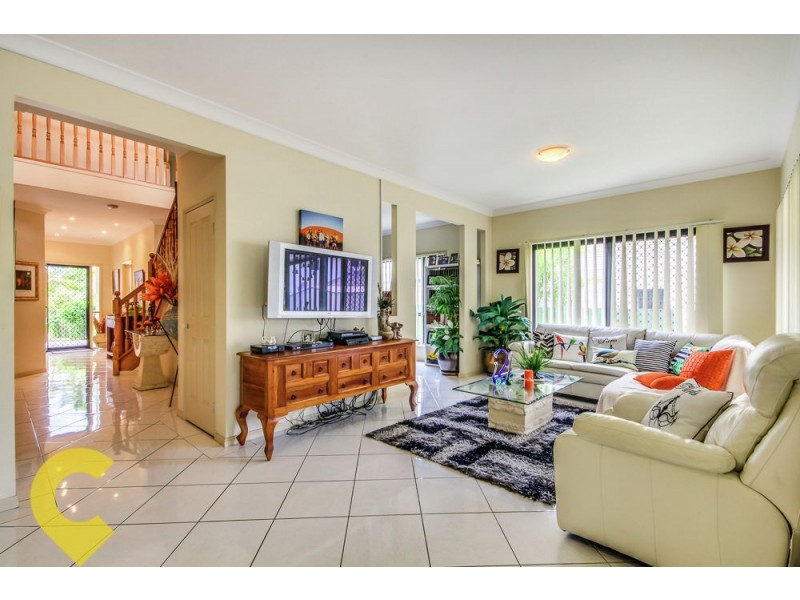 7 Holland Place, Carindale QLD 4152