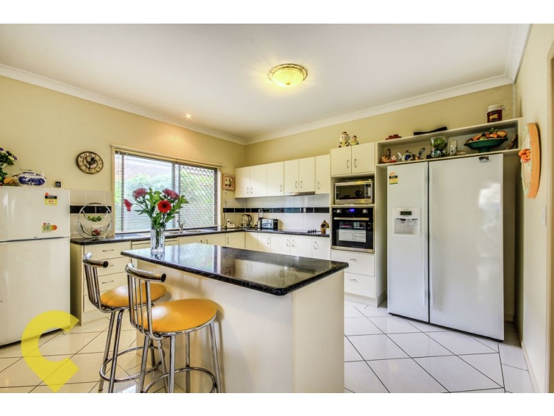7 Holland Place, Carindale QLD 4152